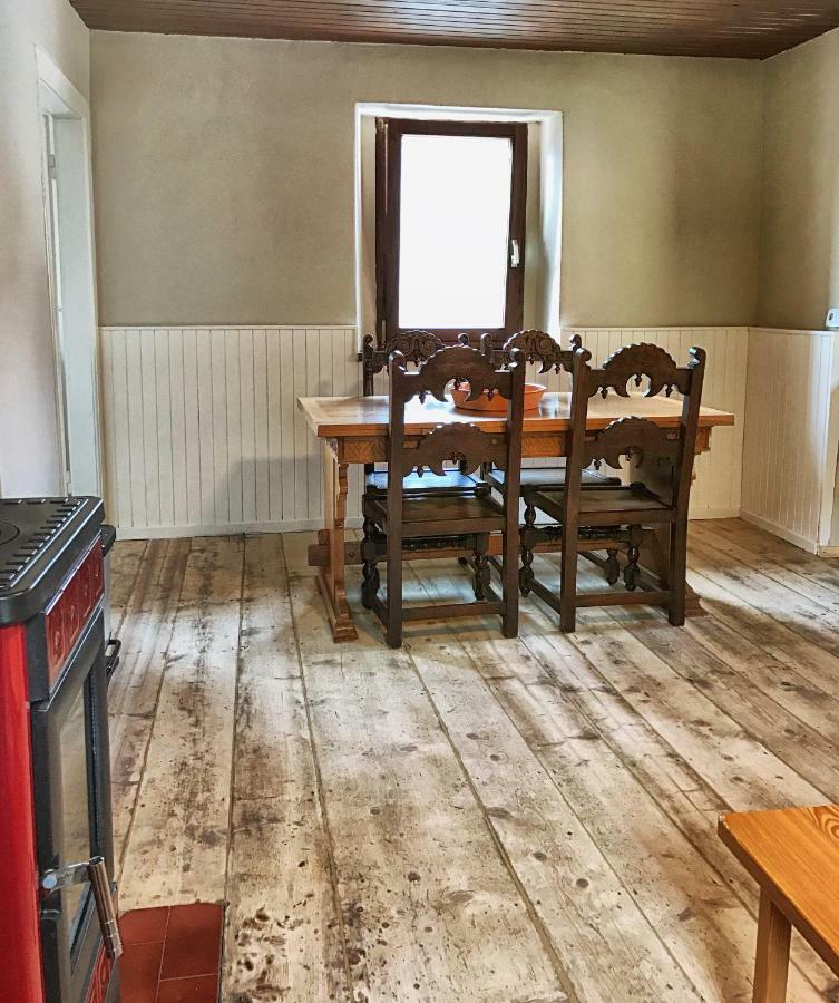 הוילה לוג פוד מנגרטום Predel House מראה חיצוני תמונה